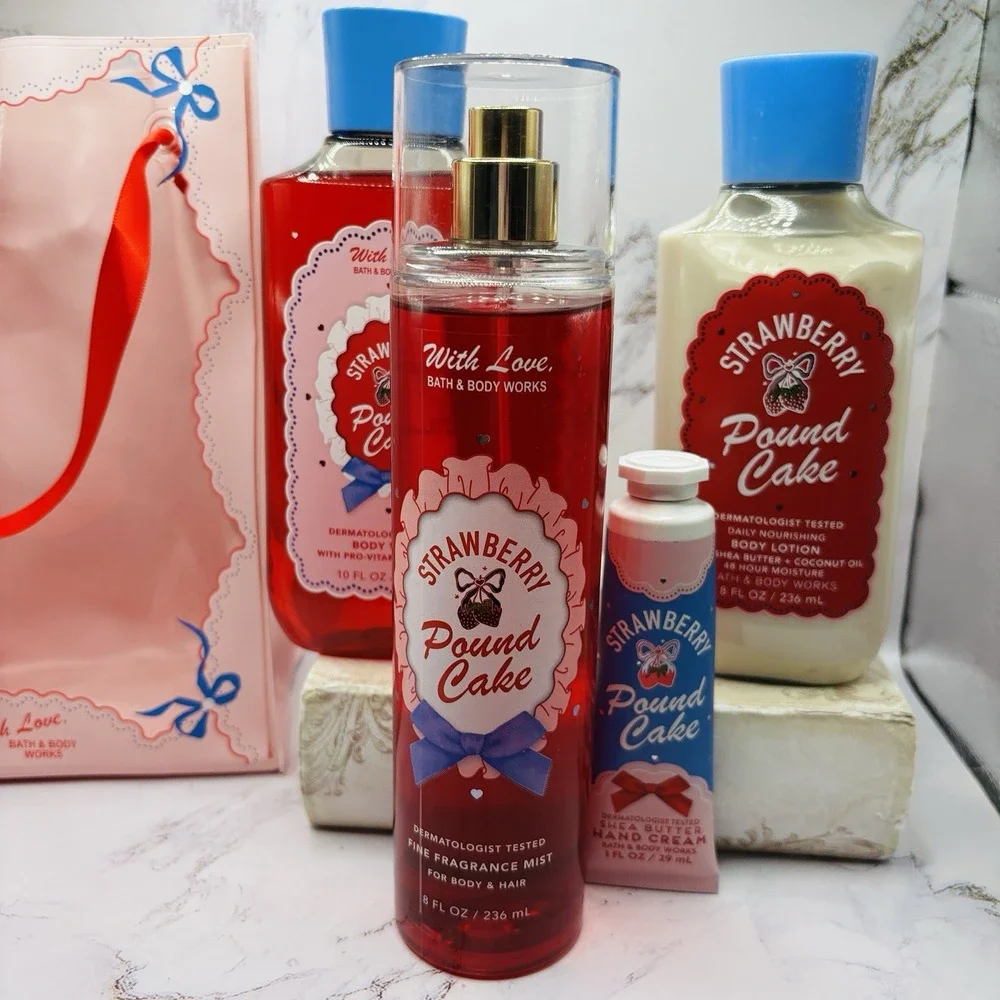 Bath & Body Works Strawberry Pound Cake With Love 4 Piece Gift Set New